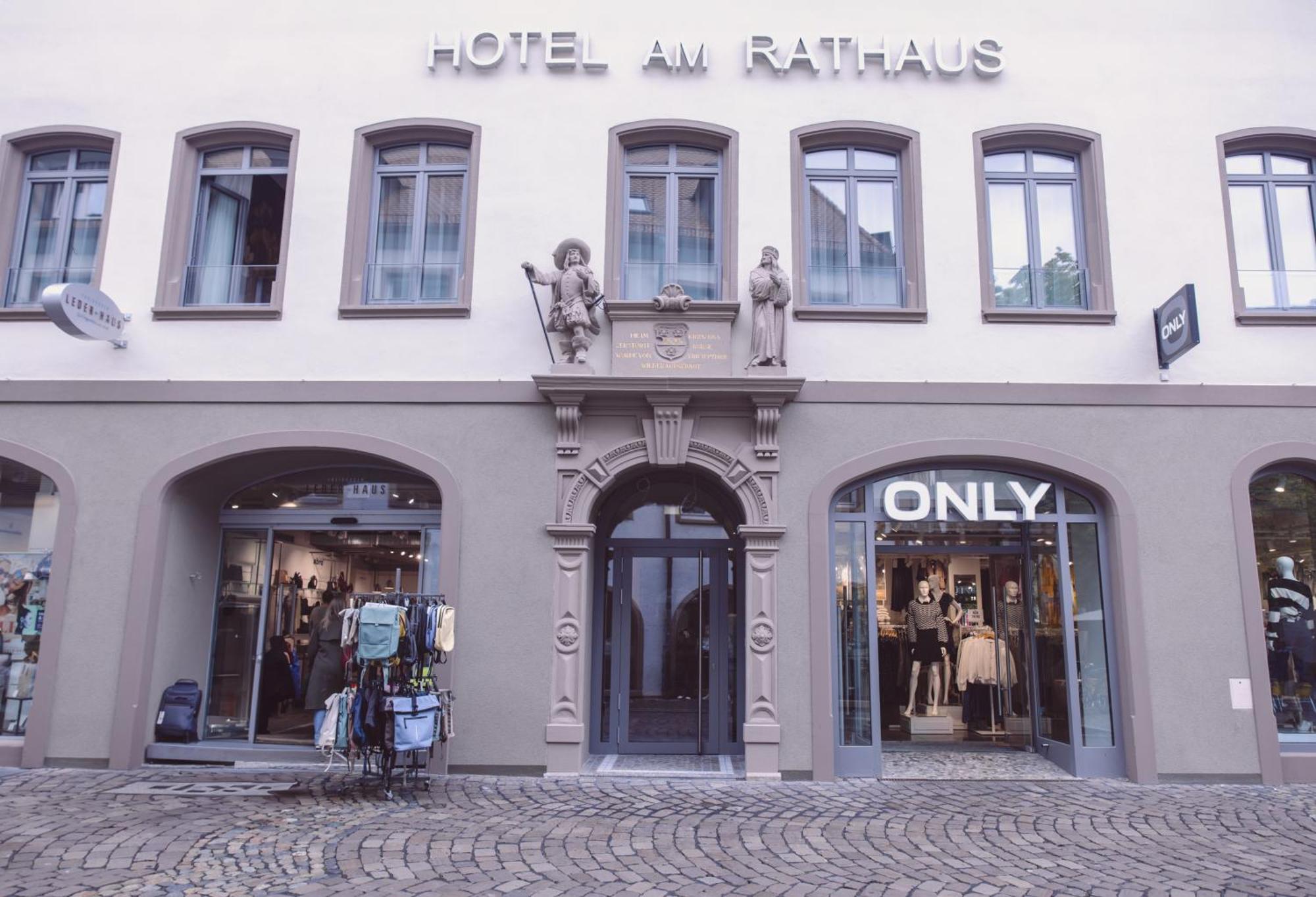 Hotel Am Rathaus Friburgo em Brisgóvia Exterior foto