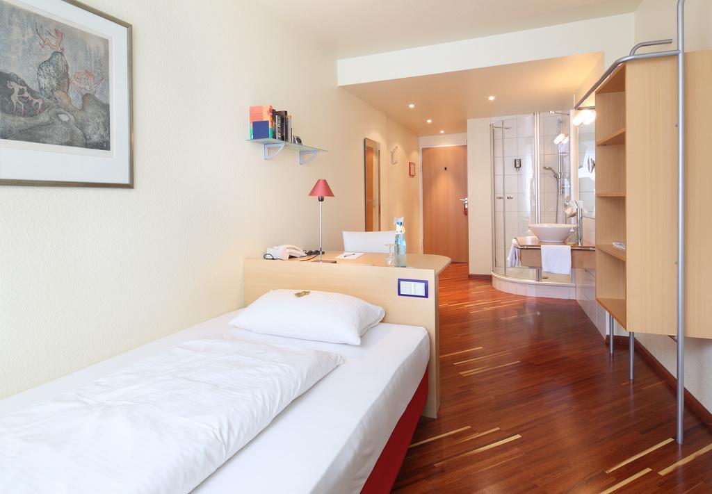 Hotel Am Rathaus Friburgo em Brisgóvia Quarto foto