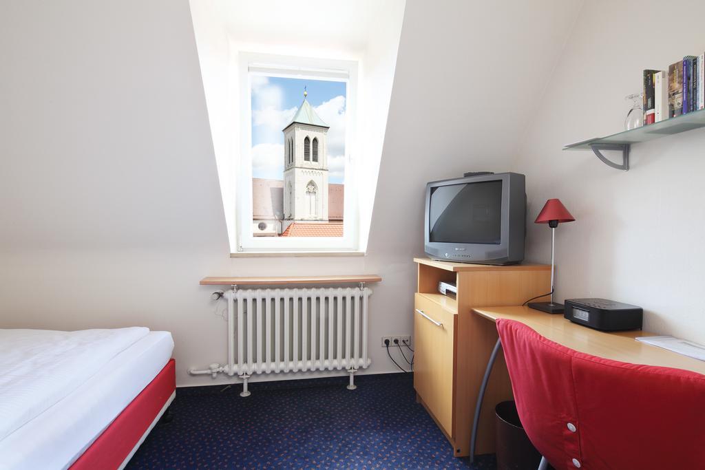 Hotel Am Rathaus Friburgo em Brisgóvia Quarto foto